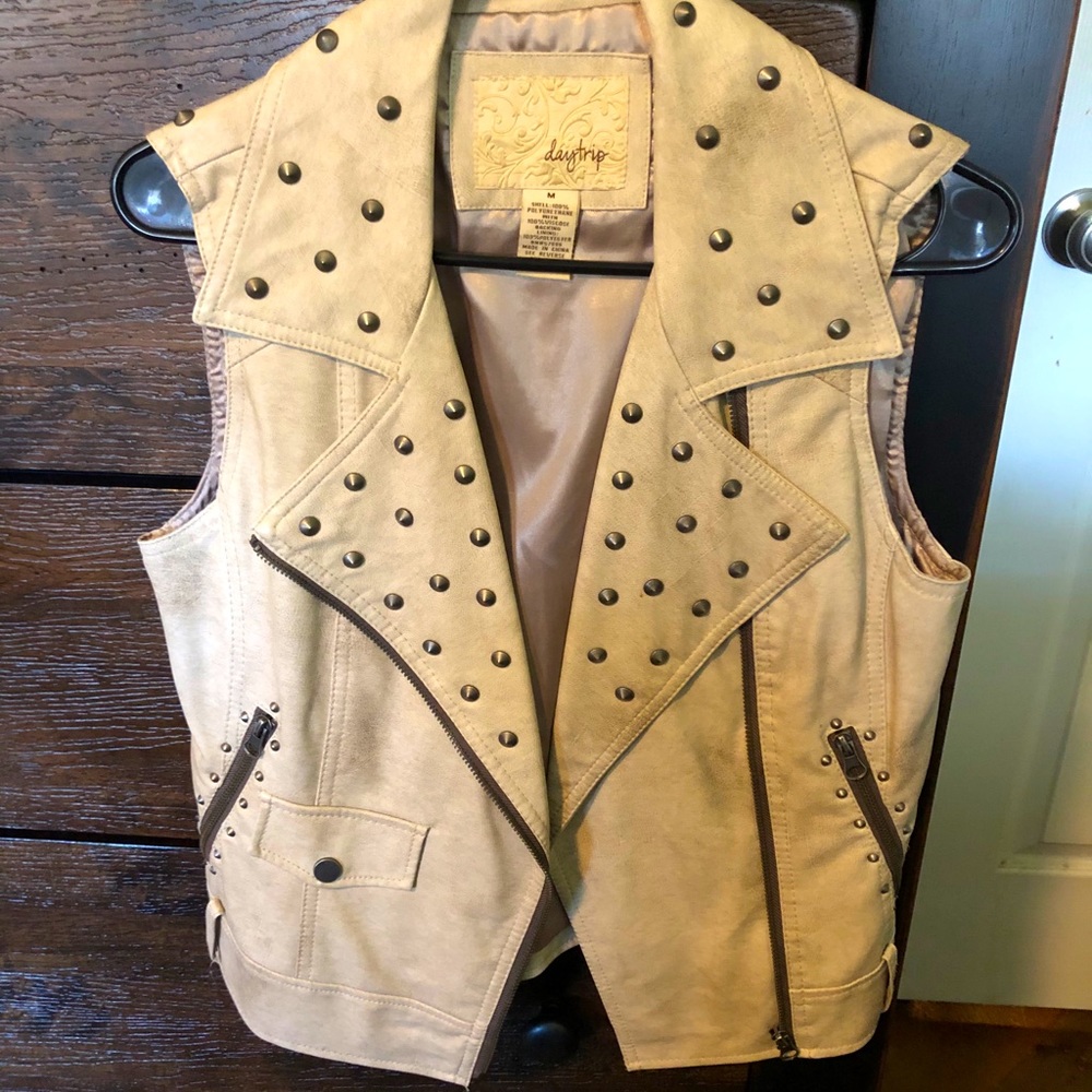 DAYTRIP LEATHER VEST